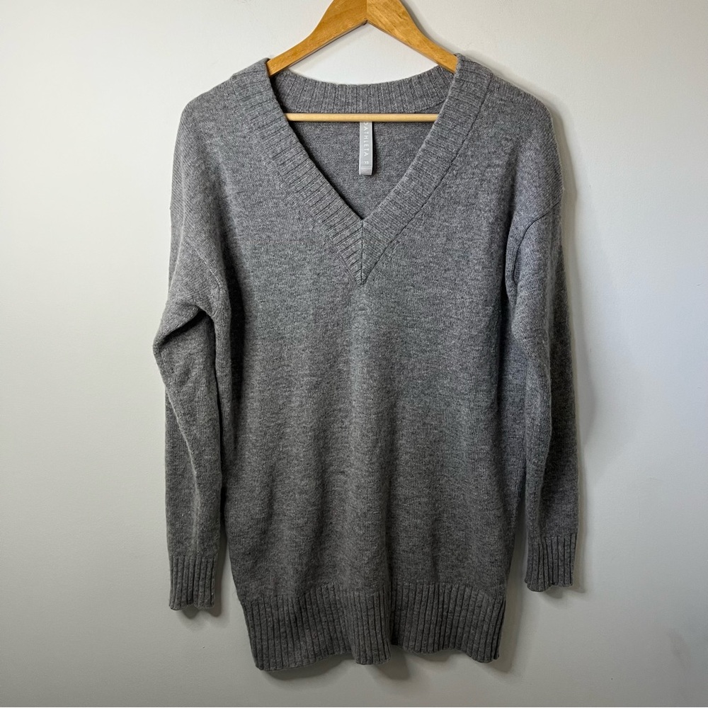 ATHLETA Women's XS Sweater Wool Cashmere Oversized Long V-Neck Tunic Gray 500937